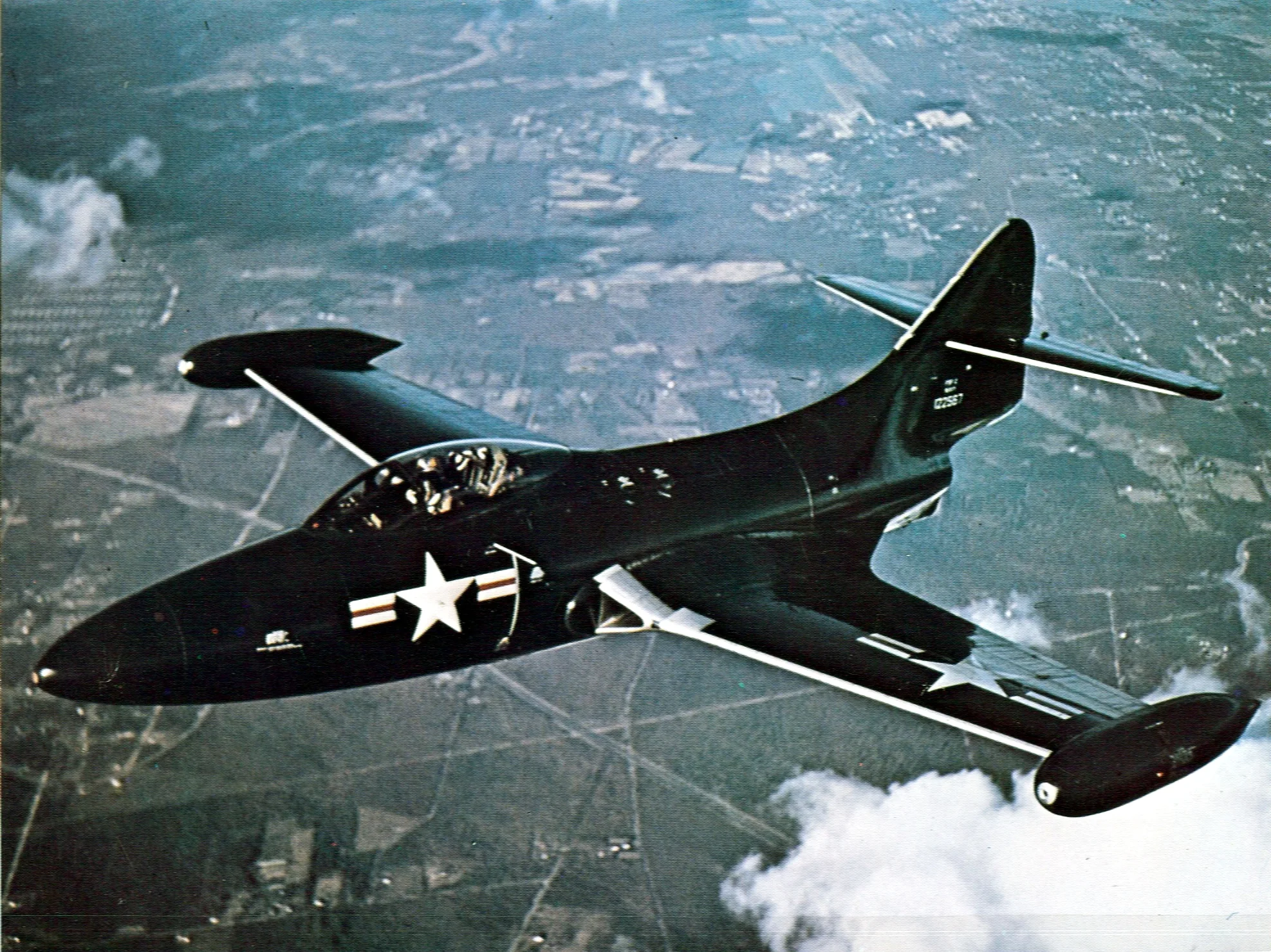Representative view of Grumman F9F Panther / Cougar family.