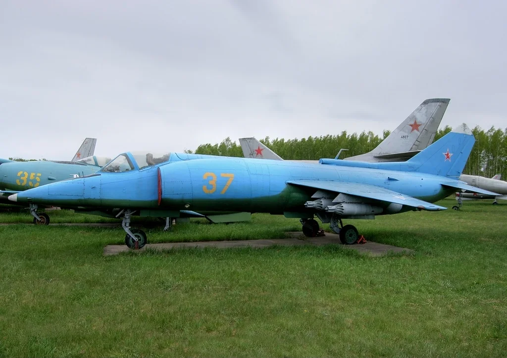 Representative view of Yakovlev Yak-38.